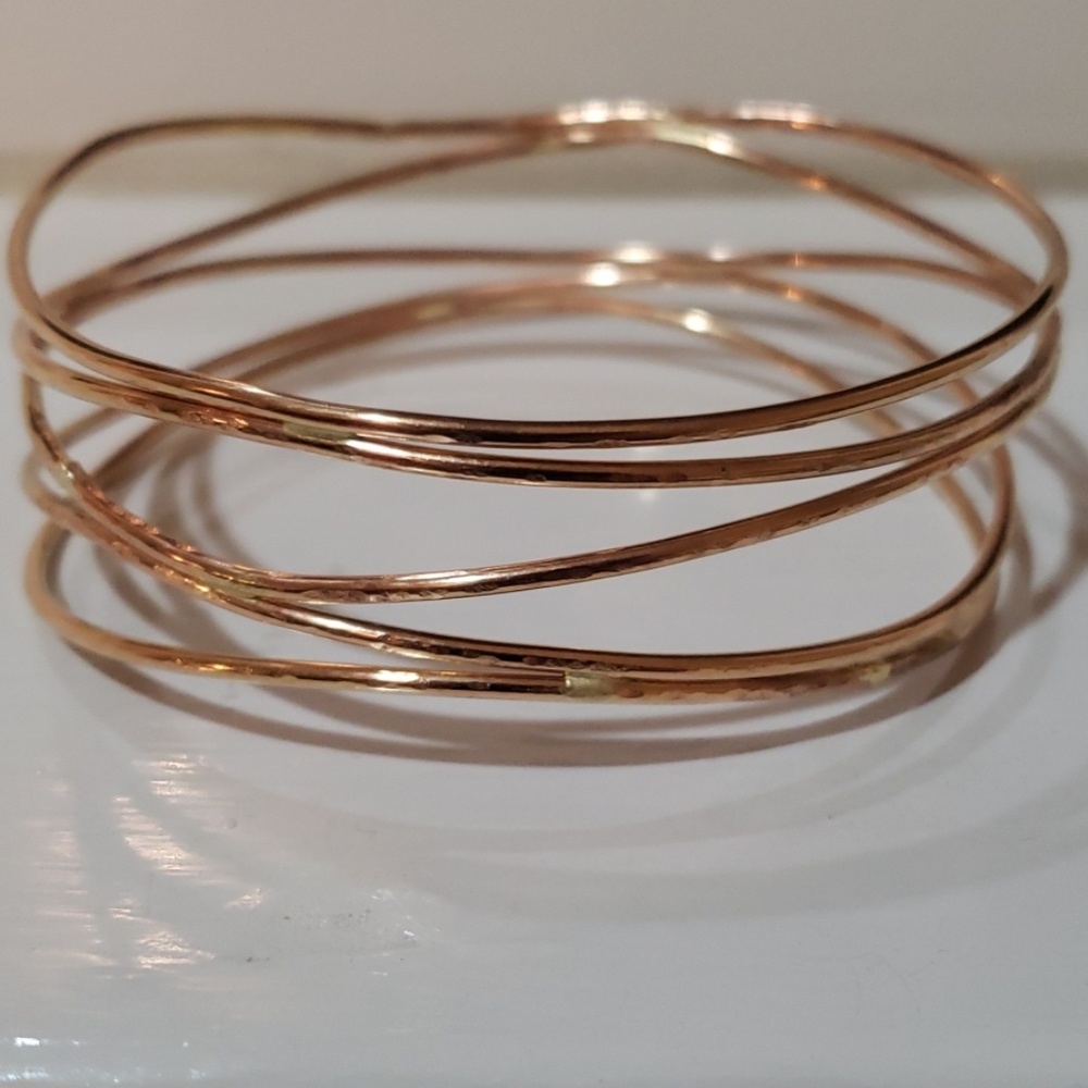 14K Gold filled bangle, 7. 25 inches (size M)